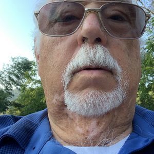 Meet your Posher, Dennis